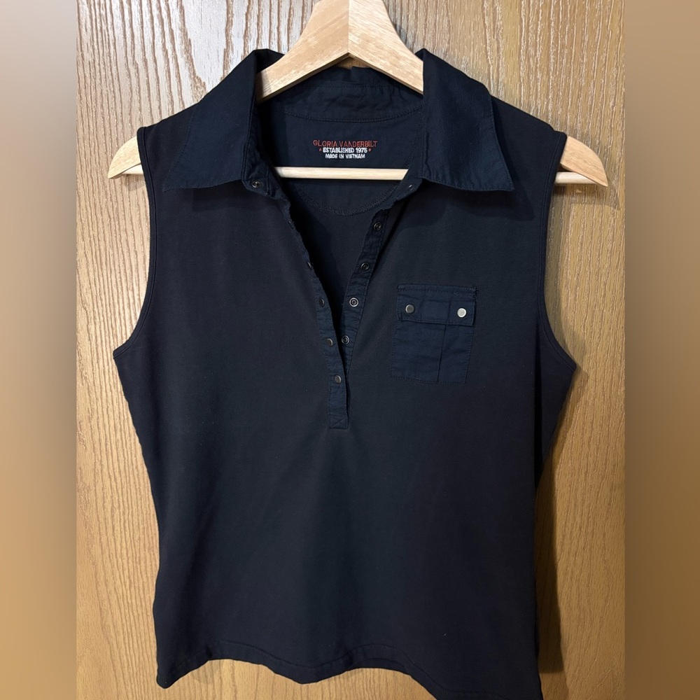 Gloria Vanderbilt Black Top with Snap Buttons